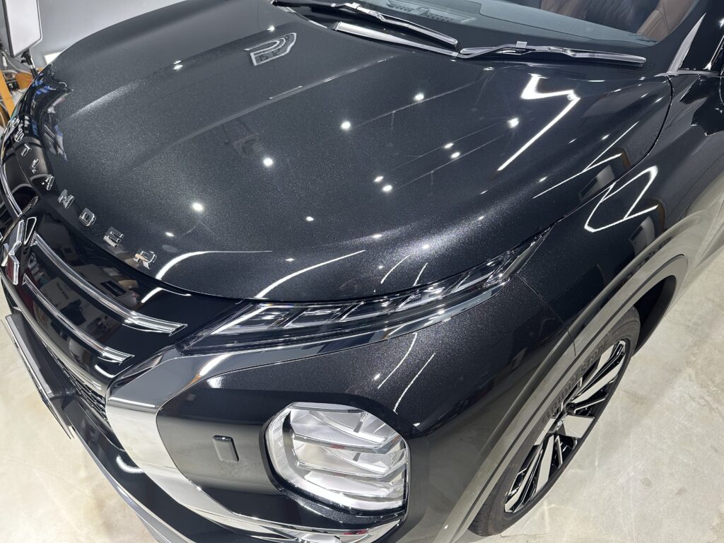 三菱アウトランダーPHEV・鏡面磨き作業+セラミックコーティング施工事例 富山県富山市K様