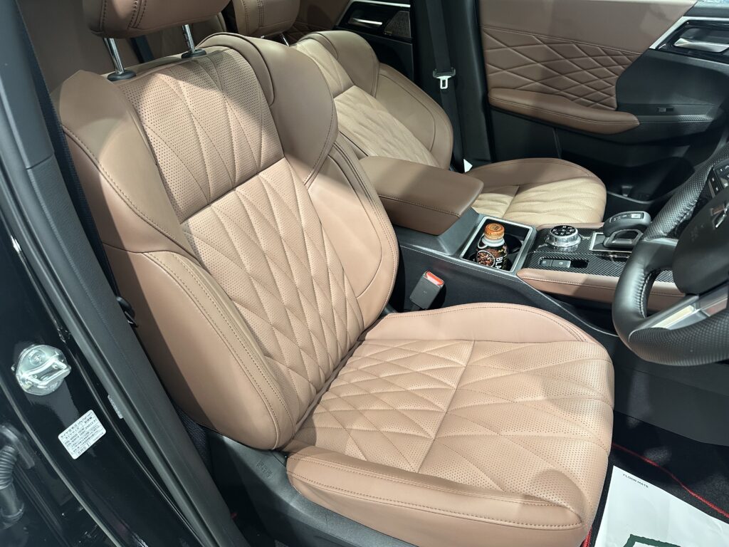 三菱アウトランダーPHEV・鏡面磨き作業+セラミックコーティング施工事例 富山県富山市K様