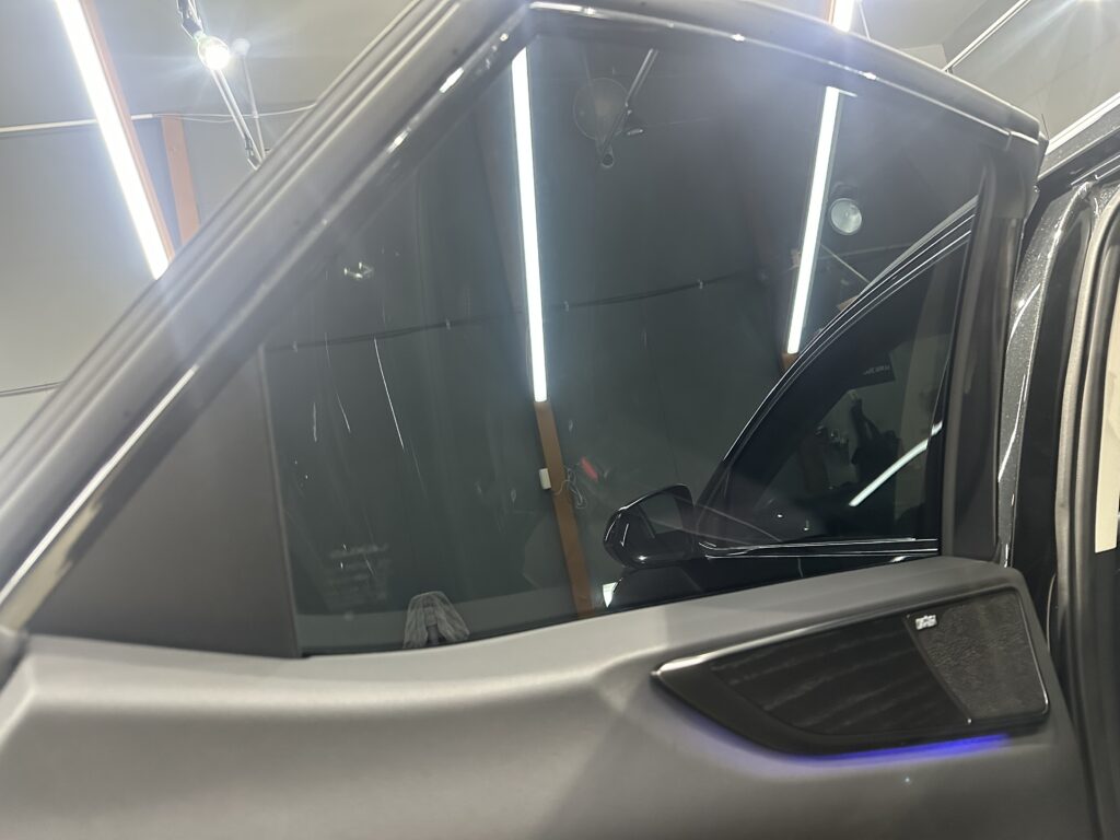 レクサスNX２５０・鏡面磨き作業+セラミックコーティング　高岡市S様