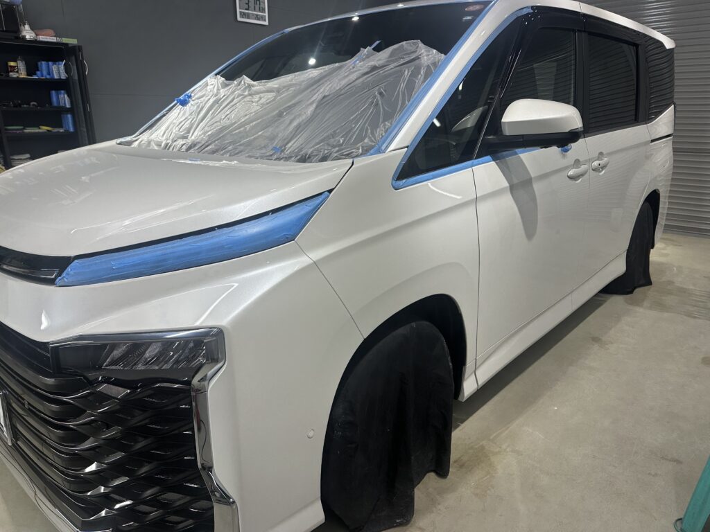 トヨタVOXY・鏡面磨き作業+セラミックコーティング施工事例 富山市N様