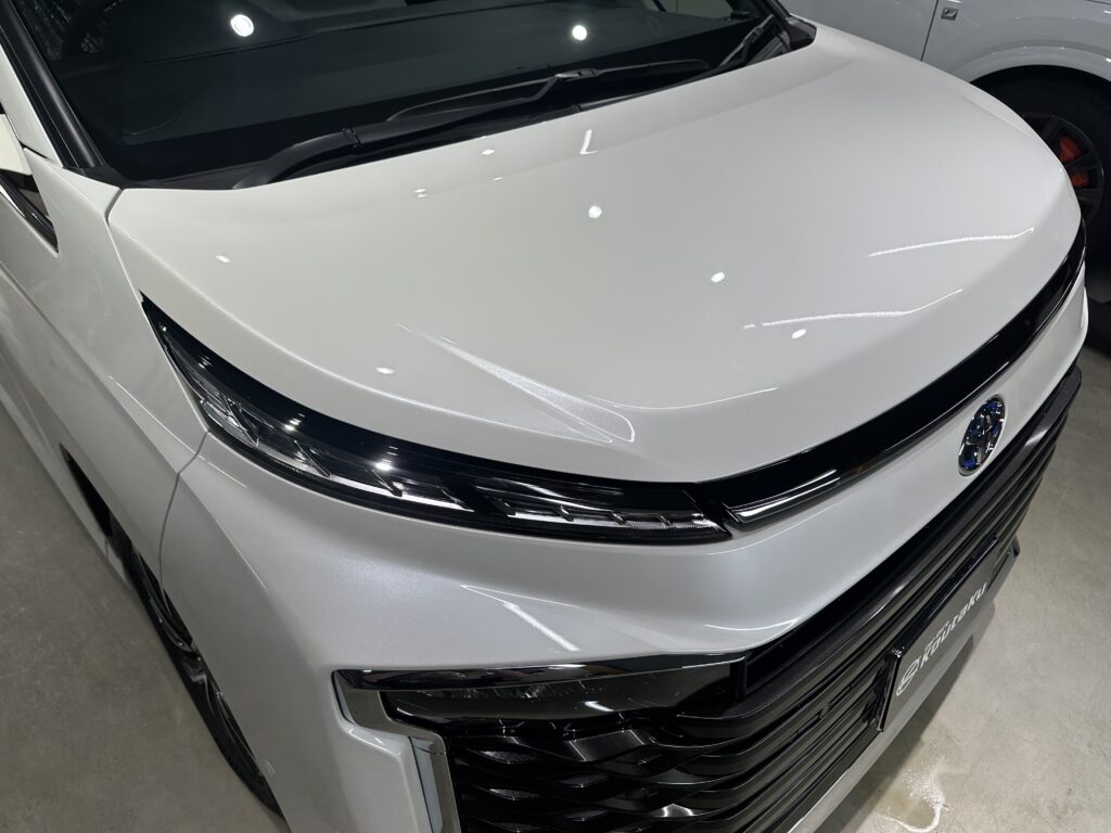 トヨタVOXY・鏡面磨き作業+セラミックコーティング施工事例 富山市N様