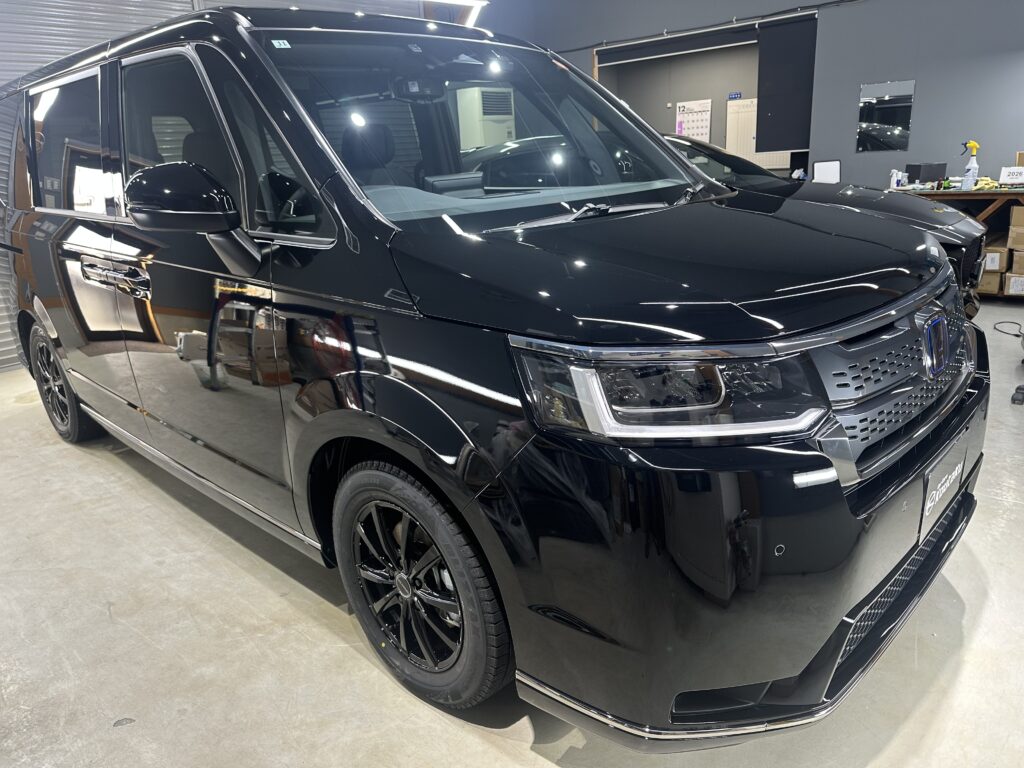 ホンダ・ステップワゴン・鏡面磨き作業+セラミックコーティング施工事例 富山市S様