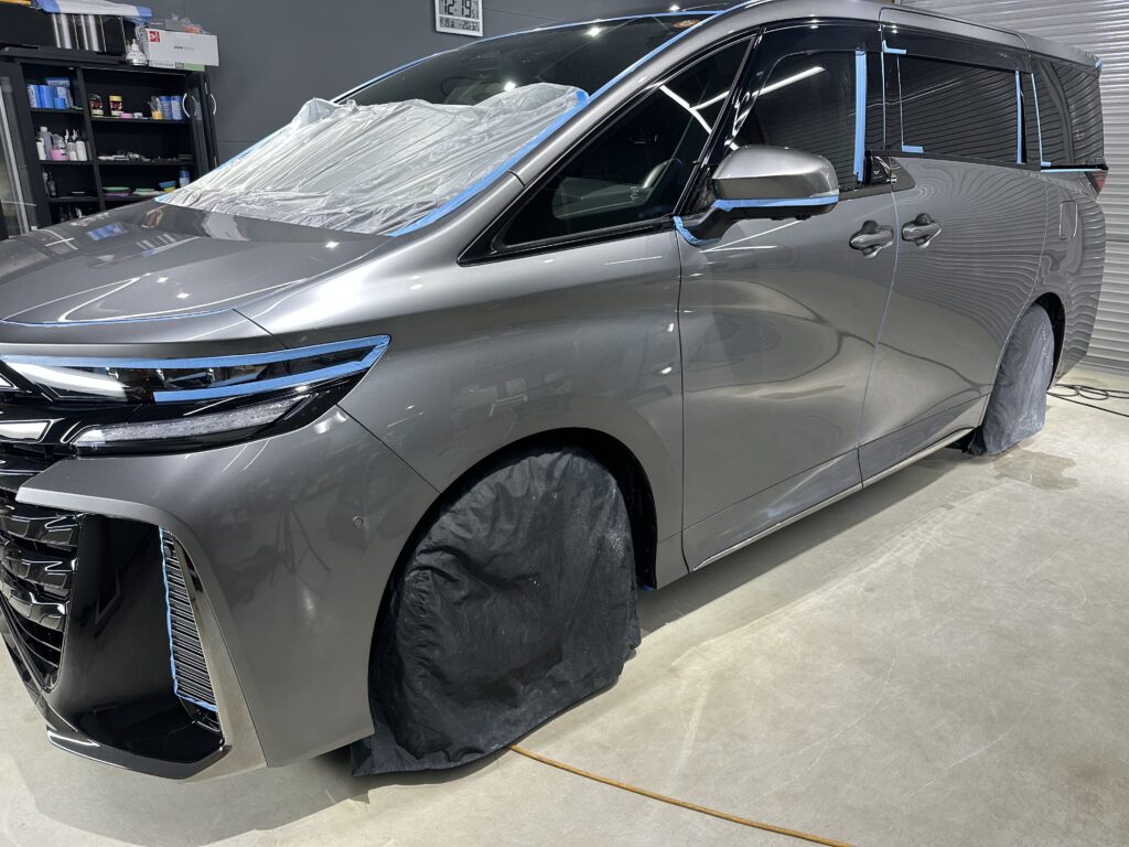 トヨタ・ヴェルファイア・鏡面磨き作業+セラミックコーティング施工事例　富山市Ｏ様