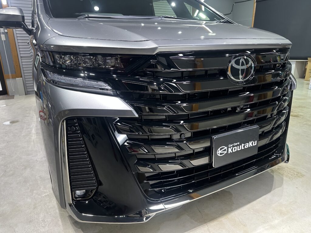 トヨタ・ヴェルファイア・鏡面磨き作業+セラミックコーティング施工事例　富山市Ｏ様