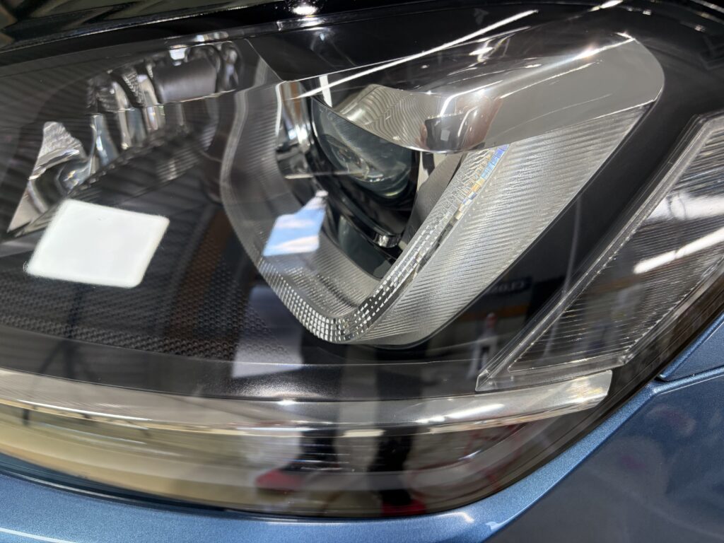 フォルクスワーゲン・ゴルフ７ヘッドライトリペア石川県小松市Ｎ様