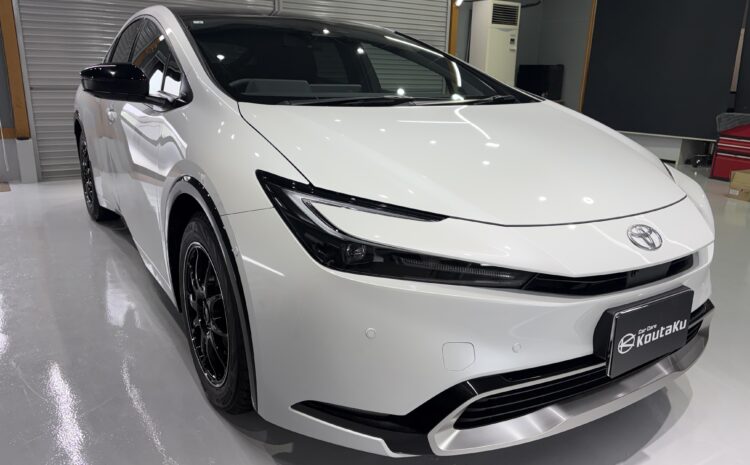 トヨタプリウス・鏡面磨き作業+セラミックコーティング+遮熱カーフィルム施工事例　富山市Ｍ様
