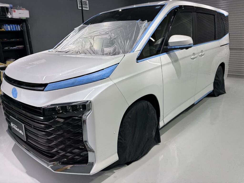 トヨタVOXY・遮熱断熱カーフィルム・鏡面磨き作業+セラミックコーティング施工事例 富山市U様