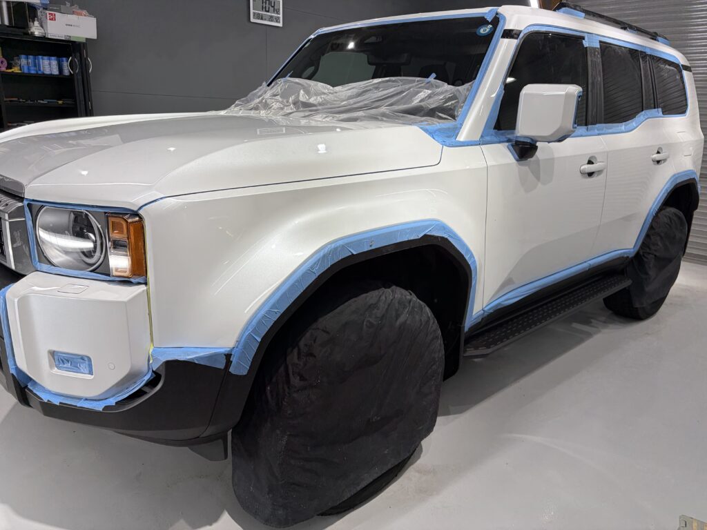 トヨタ・ランドクルーザー２５０・鏡面磨き作業+新開発セラミックコーティング施工事例　富山市Ｚ様