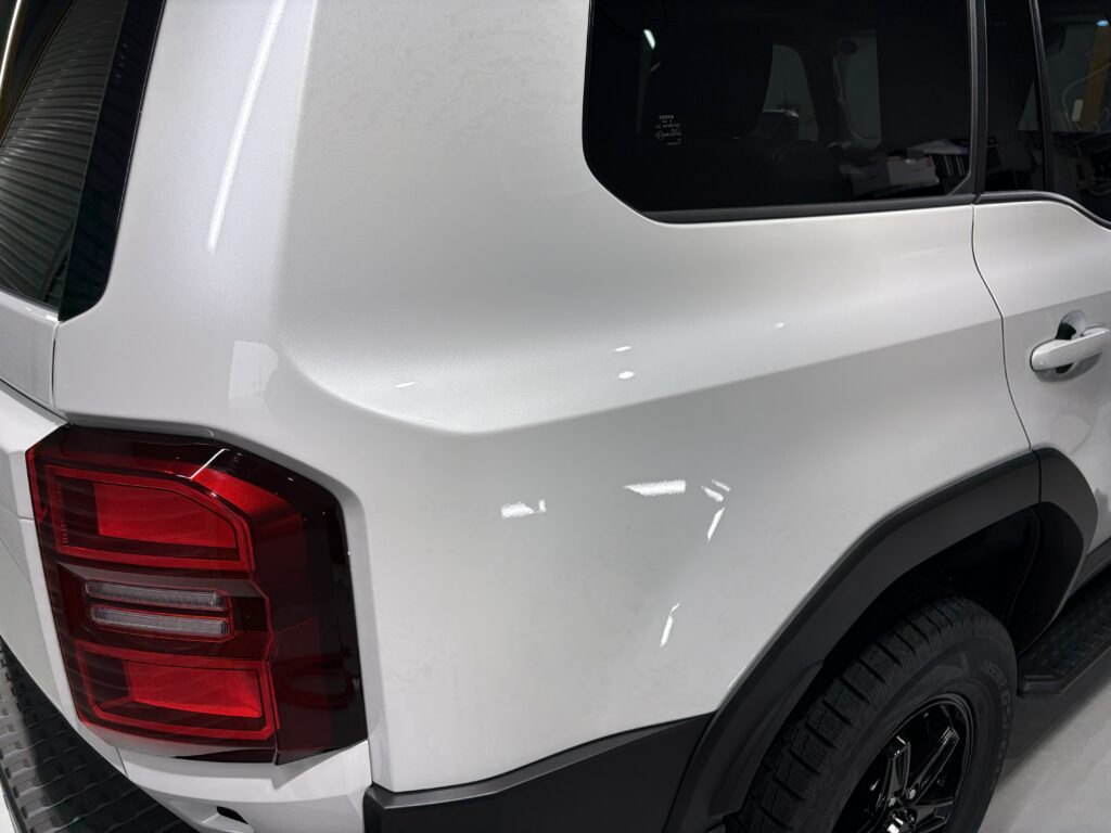 トヨタ・ランドクルーザー２５０・鏡面磨き作業+新開発セラミックコーティング施工事例　富山市Ｚ様