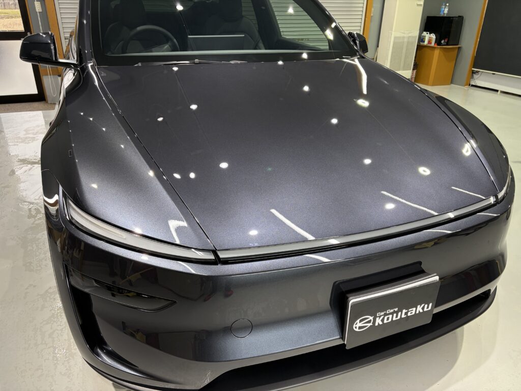 テスラモデルＹ・鏡面磨き作業+セラミックコーティング施工事例　砺波市Ｈ様