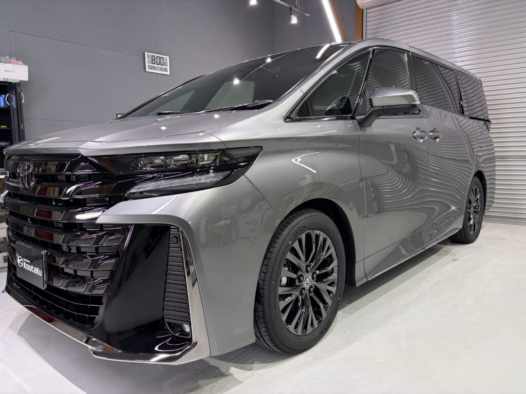 トヨタ・ヴェルファイア・遮熱断熱カーフィルム・鏡面磨き+新開発セラミックコーティング施工事例