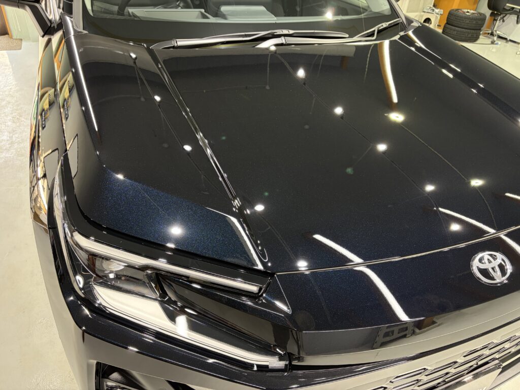 新型RAV4・遮熱断熱カーフィルム・鏡面磨き作業+セラミックコーティング施工事例 富山市J様