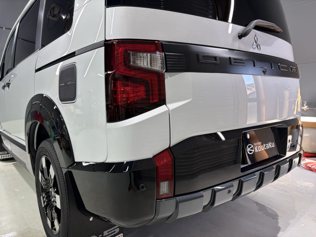 三菱デリカD5・鏡面磨き作業+新開発セラミックコーティング施工事例 富山市U様