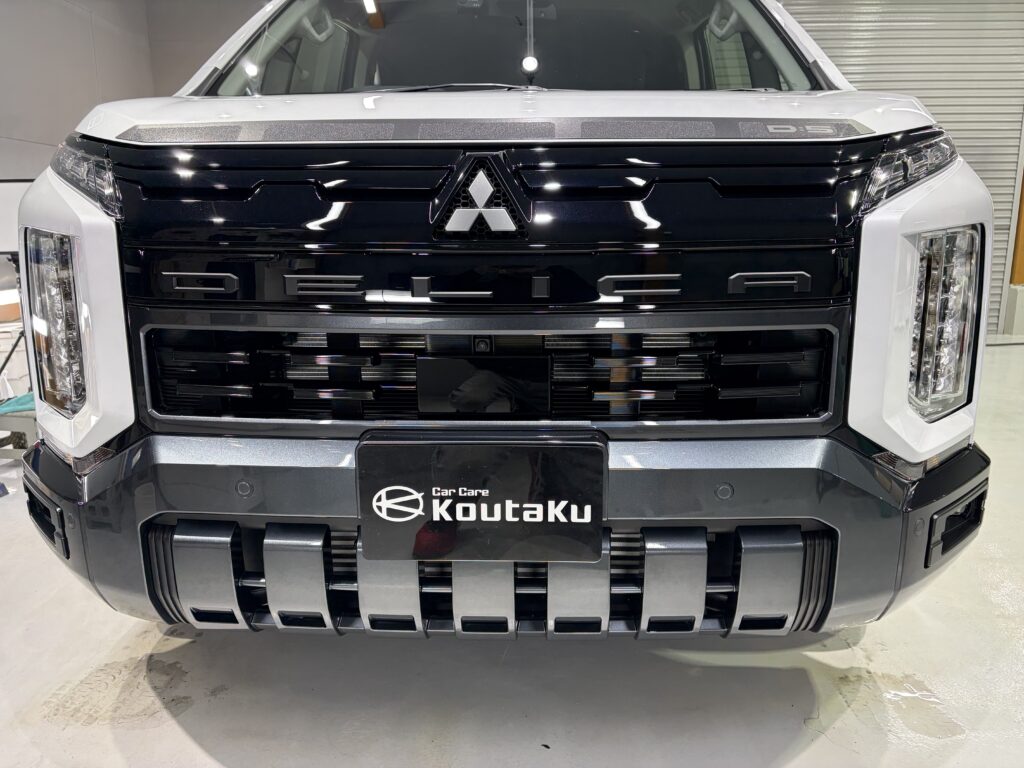 三菱デリカD5・鏡面磨き作業+新開発セラミックコーティング施工事例 富山市U様