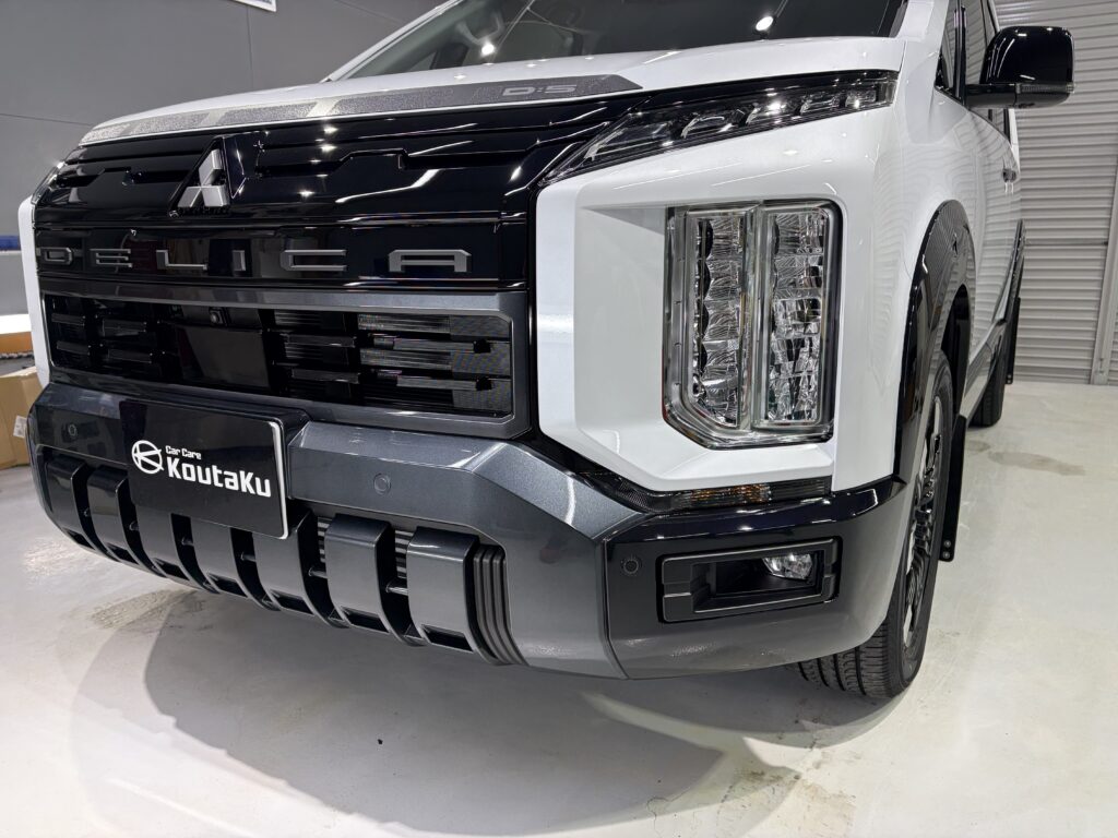 三菱デリカD5・鏡面磨き作業+新開発セラミックコーティング施工事例 富山市U様