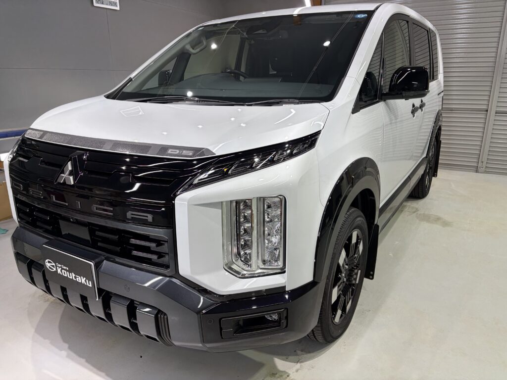 三菱デリカD5・鏡面磨き作業+新開発セラミックコーティング施工事例 富山市U様