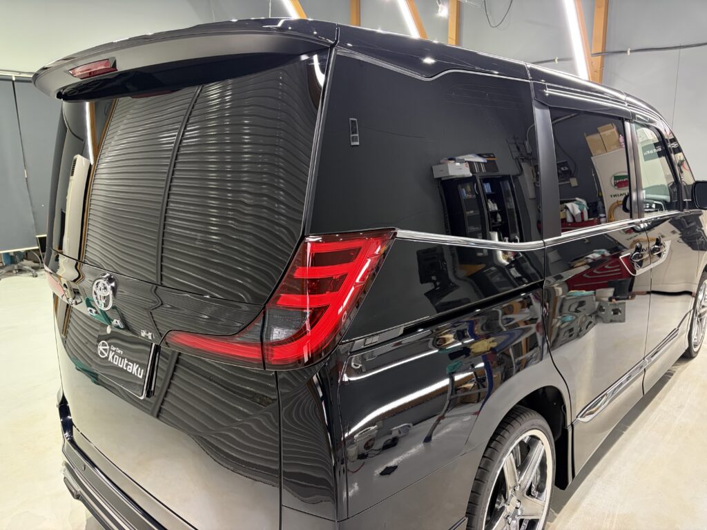 トヨタノア・遮熱断熱カーフィルム・鏡面磨き作業+セラミックコーティング施工事例 富山市K様