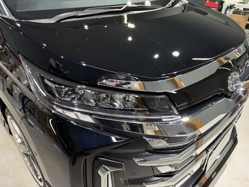 トヨタノア・遮熱断熱カーフィルム・鏡面磨き作業+セラミックコーティング施工事例 富山市K様