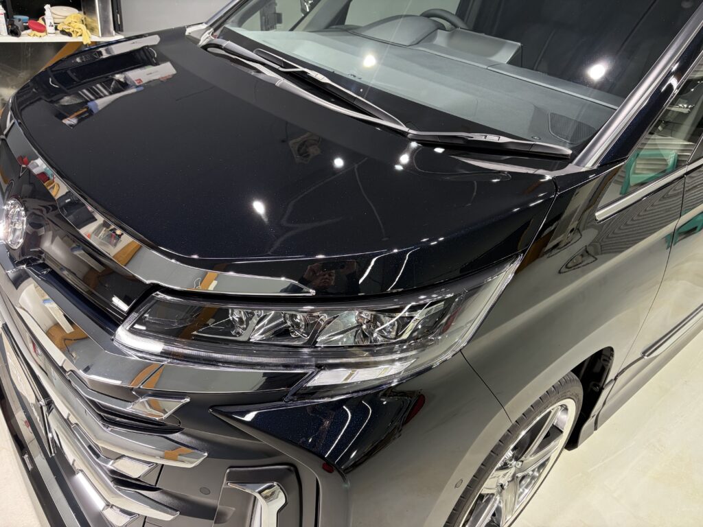 トヨタノア・遮熱断熱カーフィルム・鏡面磨き作業+セラミックコーティング施工事例 富山市K様