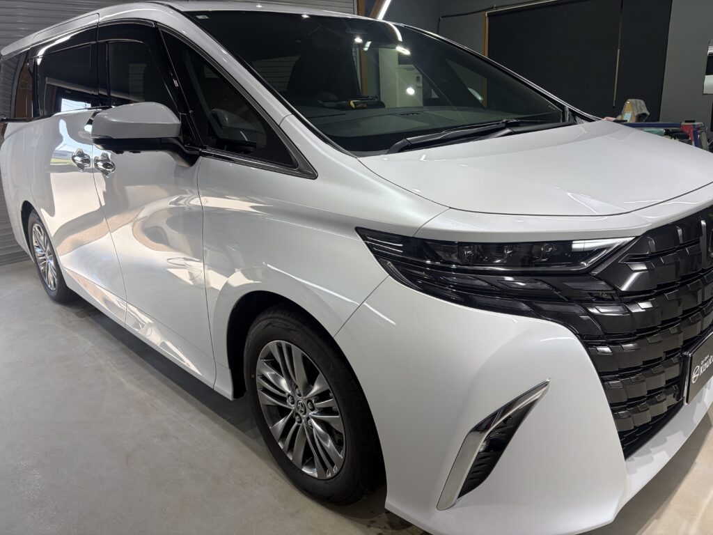 トヨタ・アルファード・鏡面磨き作業+新開発セラミックコーティング施工事例 富山県富山市F様