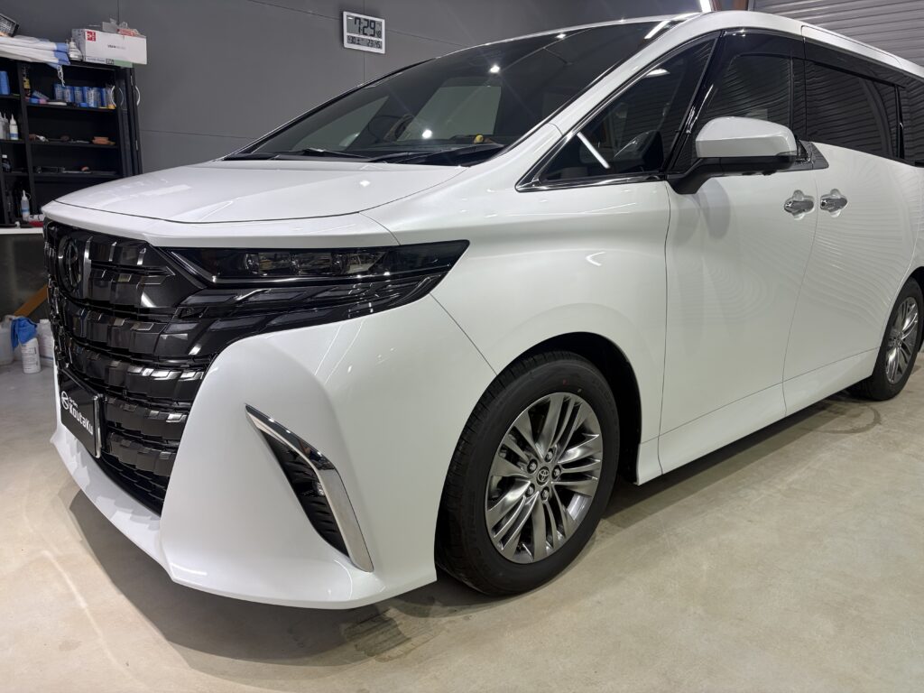 トヨタ・アルファード・鏡面磨き作業+新開発セラミックコーティング施工事例 富山県富山市F様