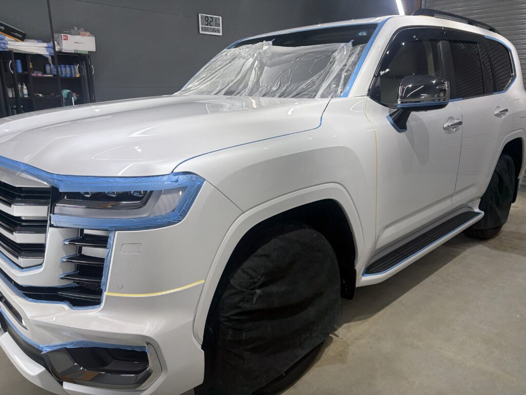 ランドクルーザー３００・鏡面磨き作業＋新開発セラミックコーティング施工事例　富山市Ｓ様