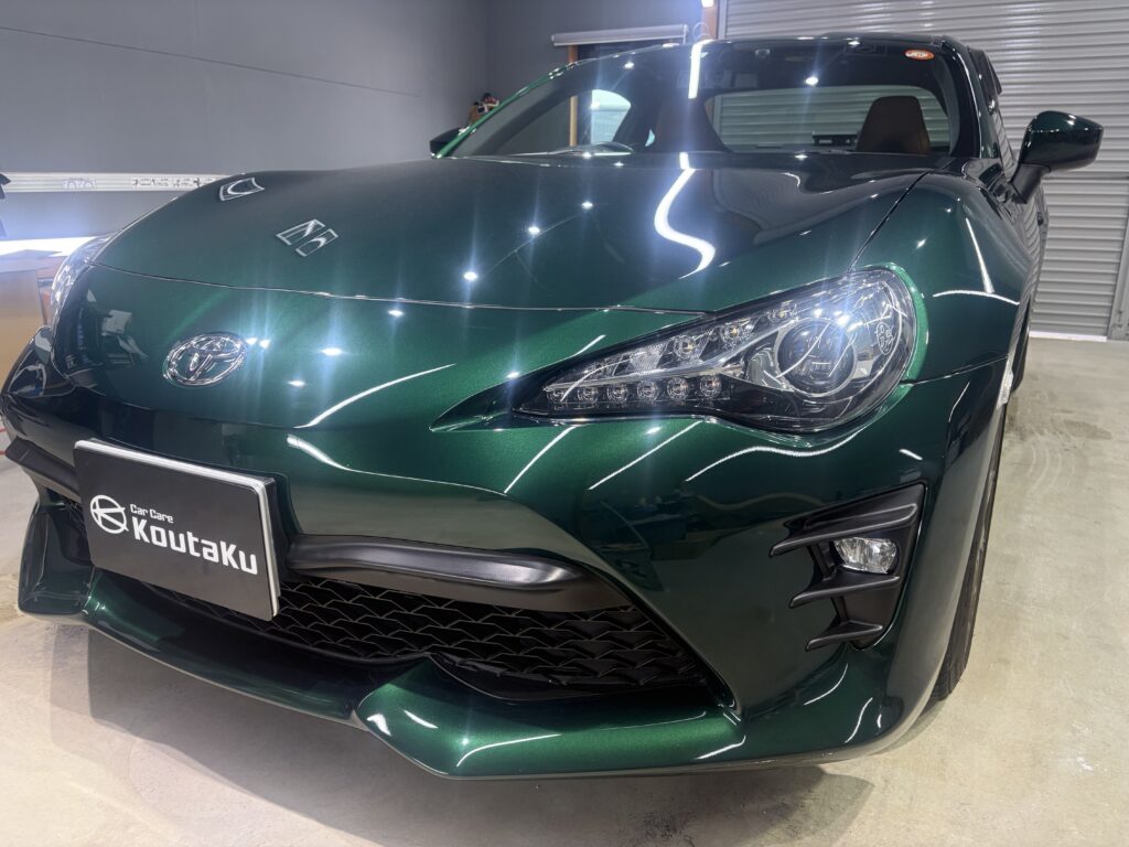 トヨタ８６・鏡面磨き作業+新開発セラミックコーティング施工事例　富山県富山市Ｓ様