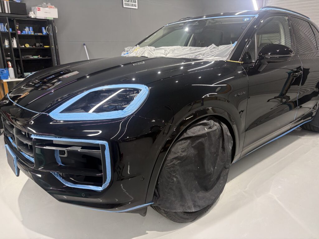ポルシェカイエン・鏡面磨き作業+新開発セラミックコーティング施工事例 富山市Y様
