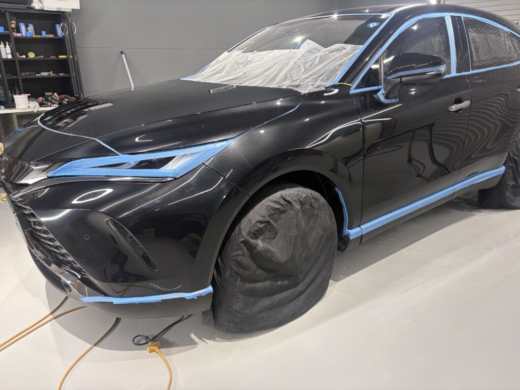 トヨタハリアー・シミ除去作業+鏡面磨き作業+新開発セラミックコーティング施工事例 中新川郡K様