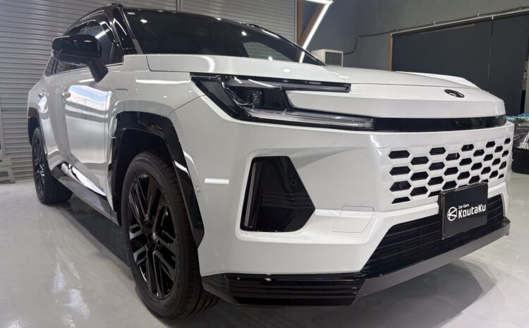 ＲＡＶ４・鏡面磨き作業+セラミックコーティング・遮熱断熱カーフィルム施工事例　富山市Ｍ様