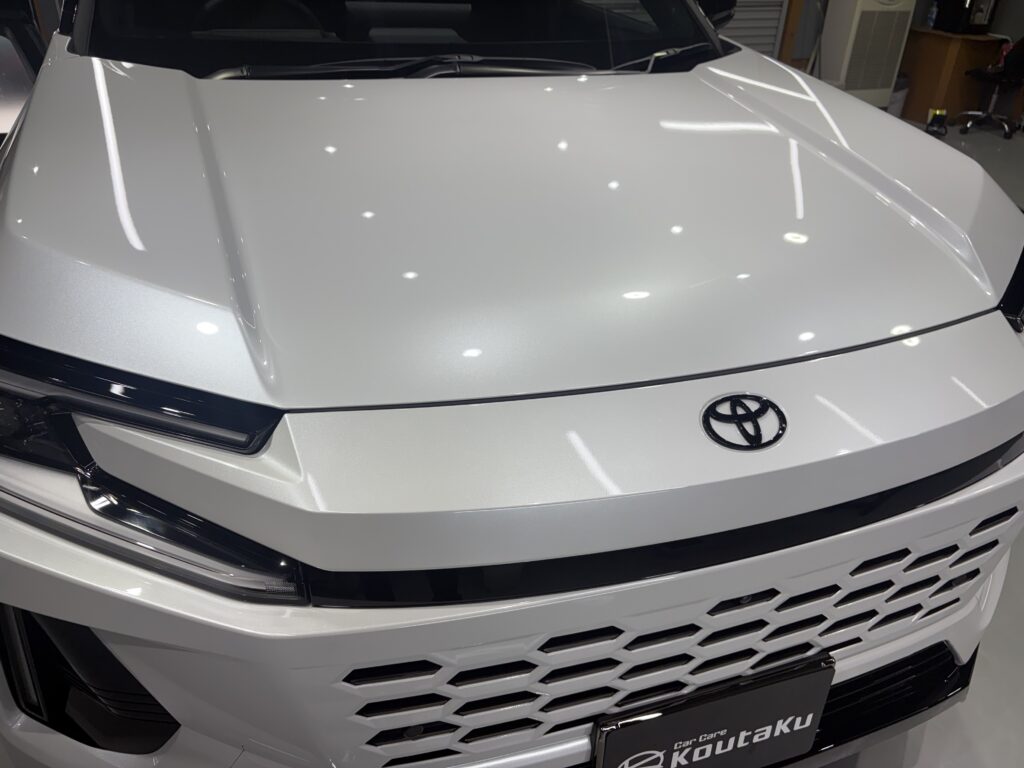 RAV4・鏡面磨き作業+セラミックコーティング・遮熱断熱カーフィルム施工事例 富山市M様