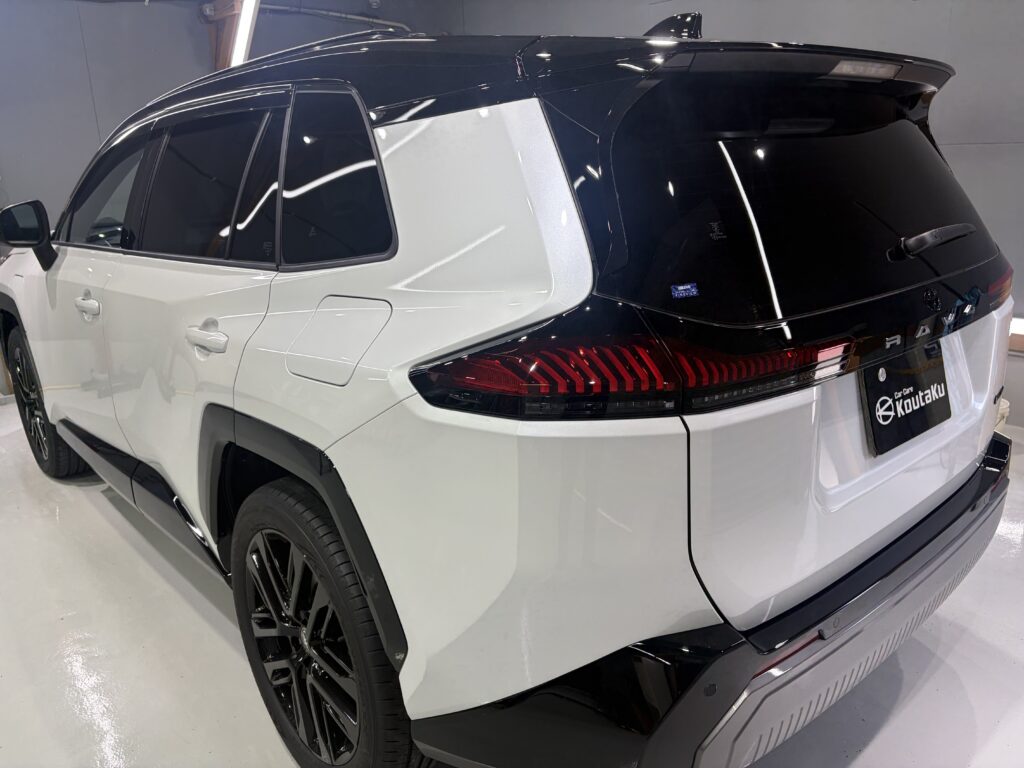 RAV4・鏡面磨き作業+セラミックコーティング・遮熱断熱カーフィルム施工事例 富山市M様