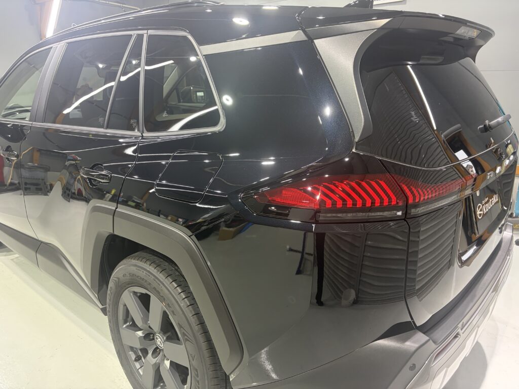 新型RAV4・鏡面磨き作業+新開発セラミックコーティング施工事例 富山市I様