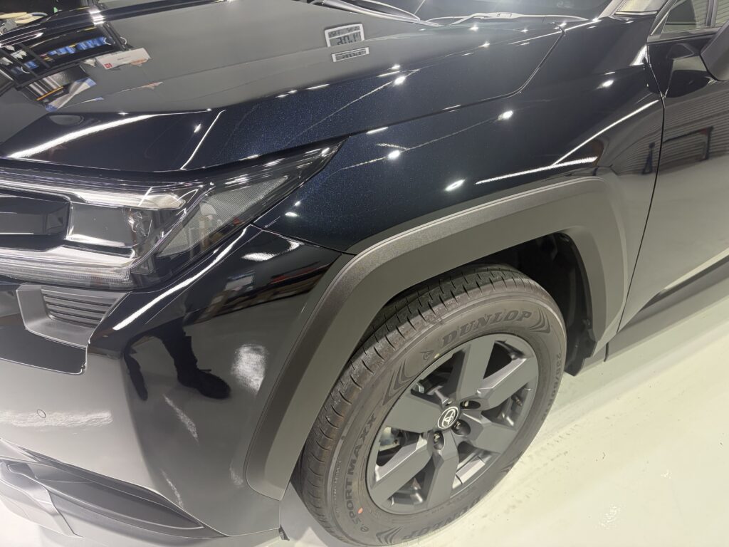 新型RAV4・鏡面磨き作業+新開発セラミックコーティング施工事例 富山市I様