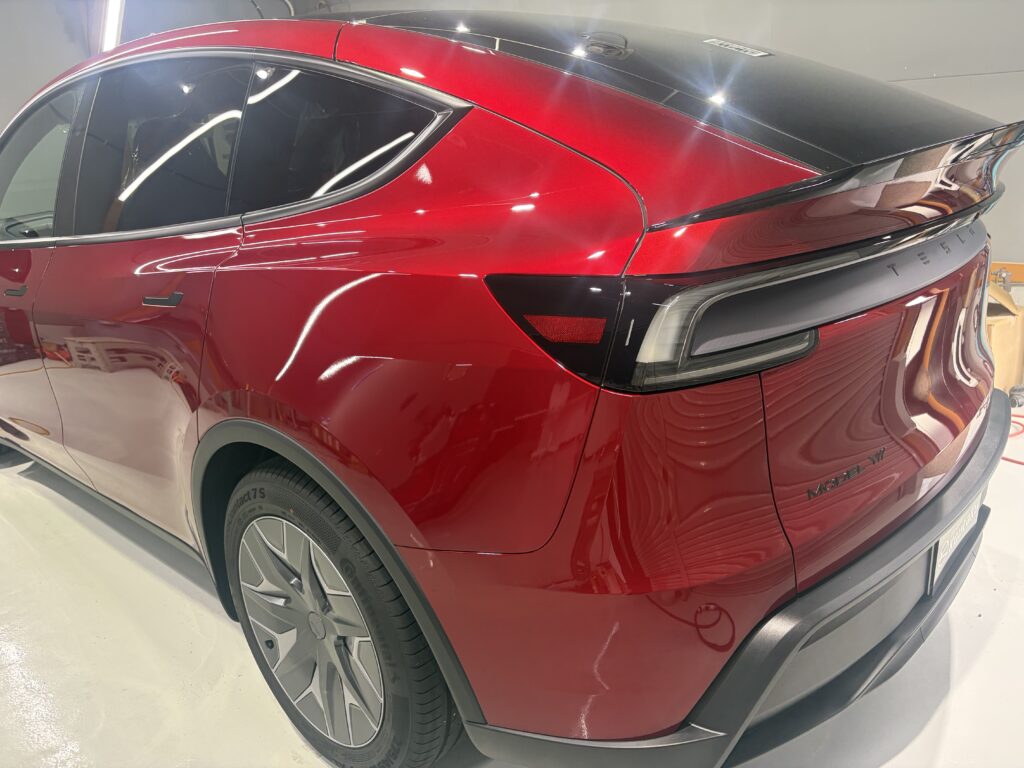 テスラモデルYL・鏡面磨き作業+セラミックコーティング施工事例 富山県富山市S様