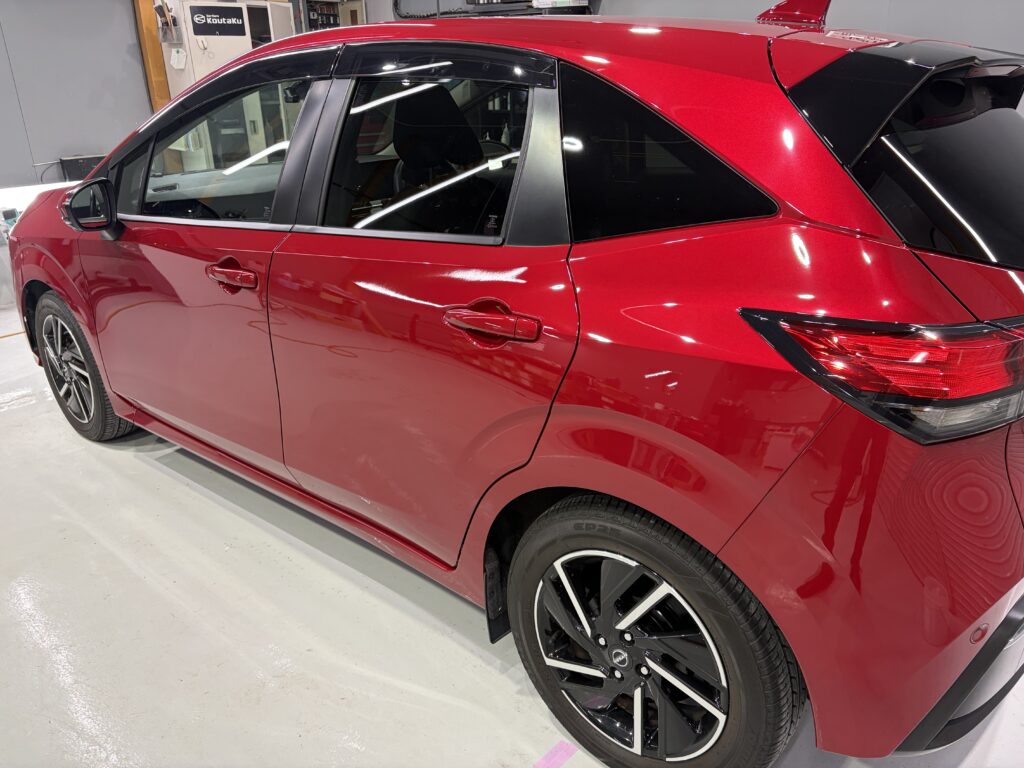 日産ノート・鏡面磨き作業+新開発セラミックコーティング施工事例 富山市I様