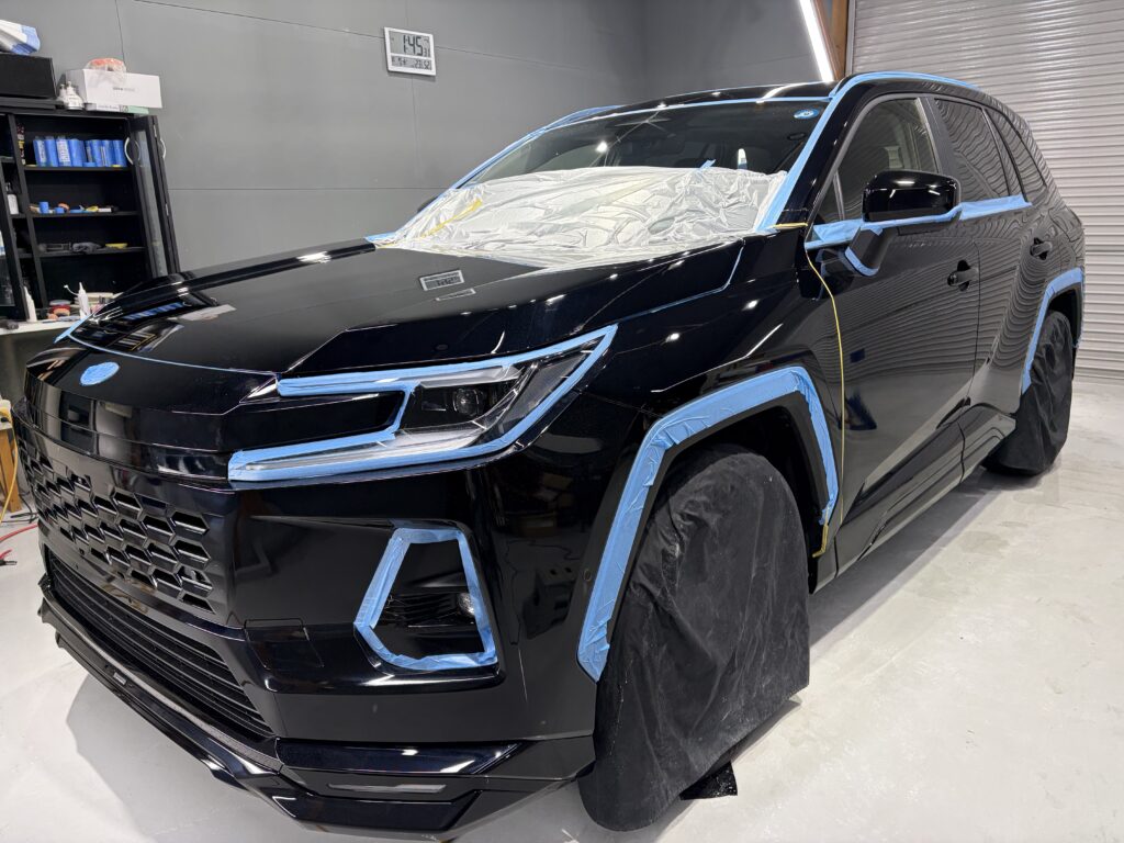 新型トヨタRAV4 鏡面磨き作業・新開発セラミックコーティング施工事例 富山市T様