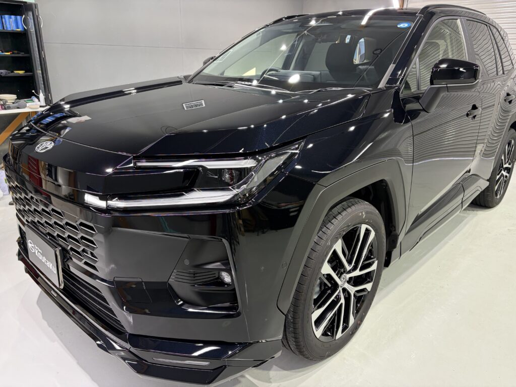 新型トヨタRAV4 鏡面磨き作業・新開発セラミックコーティング施工事例 富山市T様
