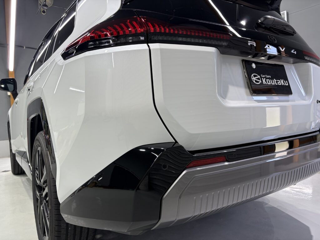 新型ＲＡＶ４・遮熱・断熱カーフィルム・鏡面磨き作業+セラミックコーティング施工事例　富山市Ｍ様
